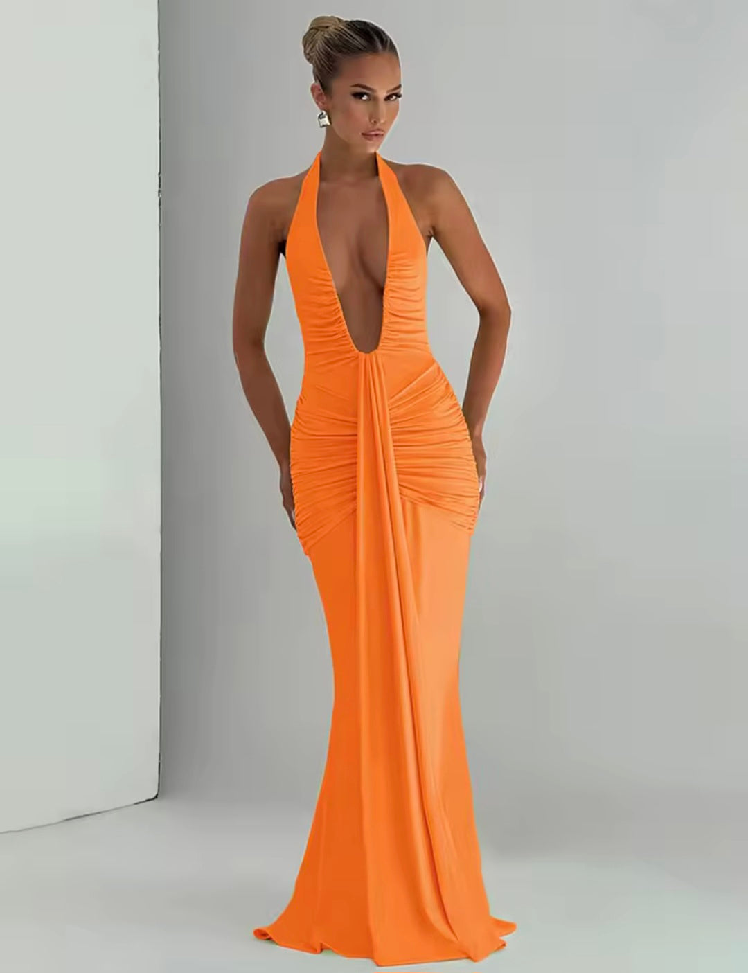 Vestido Largo Carla – Sensualidad y Elegancia en Cada Paso