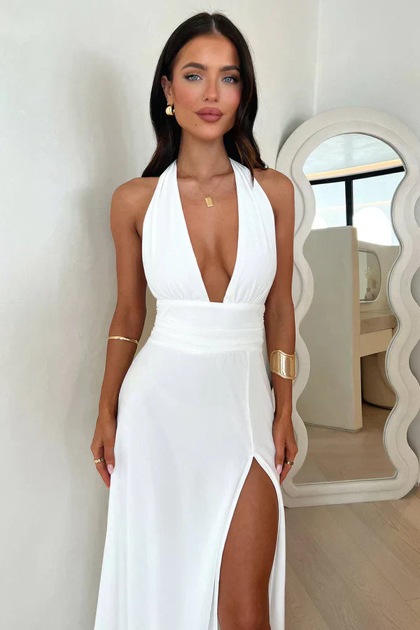 Vestido largo estilo halter con escote. - PaulaMilan