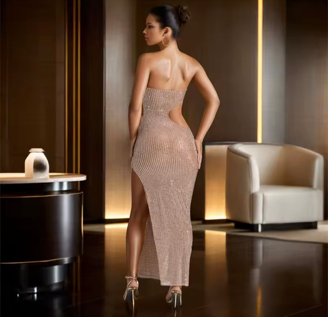 Nerea | Vestido Largo Sin Tirantes con Diamantes de Imitación - PaulaMilan